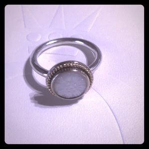 🌼Pandora🌼 Daisy Signat two-tone mother of pearl